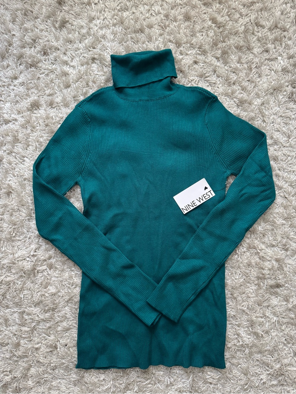 NWT NINE WEST Turtleneck